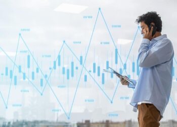 Crisis-or-Opportunity-Navigating-Stock-Market-Peaks-and-Plummets-Equity-Manager